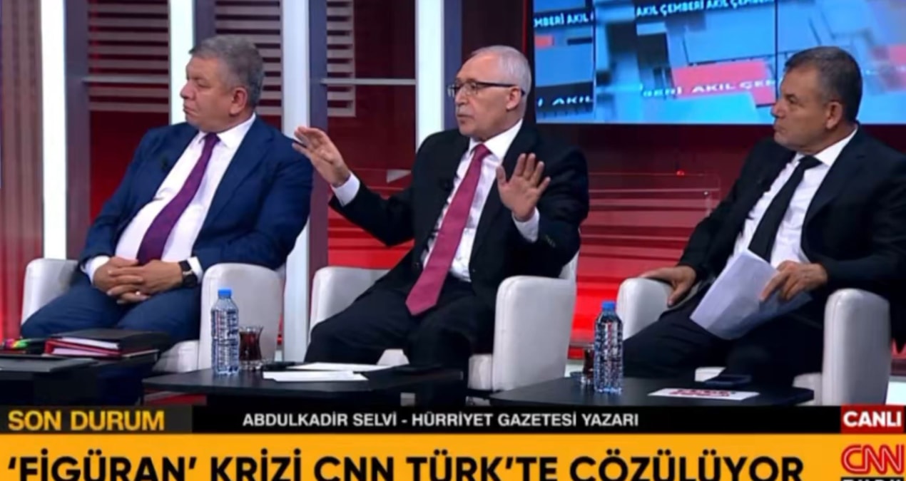 CHP toplantısına figüran taşıyan ajans sahibi yandaş Abdülkadir Selvi’yi bile çileden çıkardı